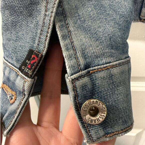 Guess Womans S Vintage y2k Denim Jean Jacket Button Front Medium Wash Blue EUC! - Picture 4 of 13